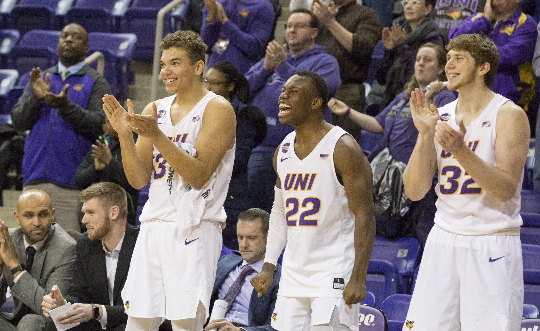 010720kw-uni-basketball-09